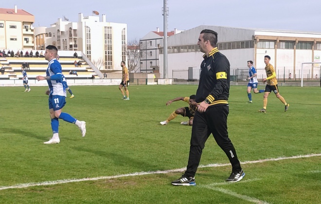 Vasco da Gama de Sines recebe este domingo às 17 horas o Águas de Moura