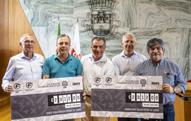 Futsal solidário com instituições de Sines
