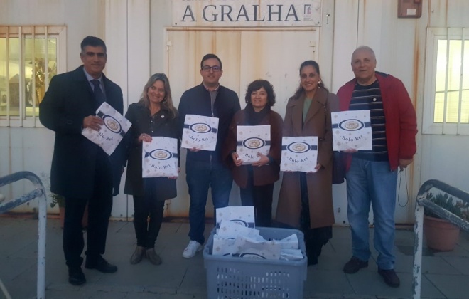 Rotary Club de Sines ofereceu bolos reis à Associação "A Gralha"