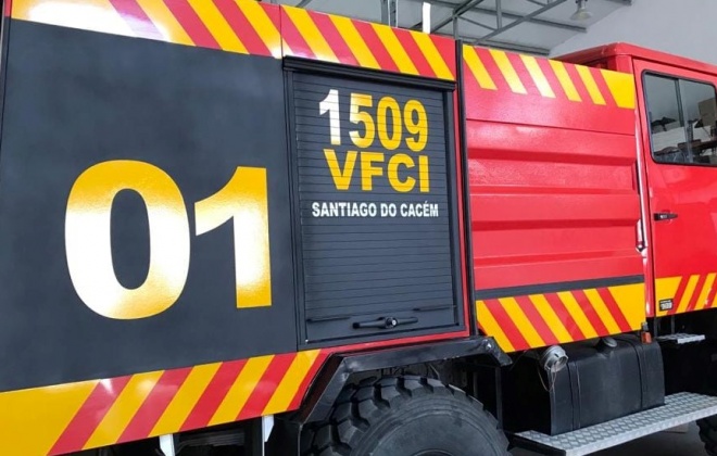 Bombeiros de Santiago do Cacém combateram incêndio rural