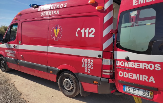 Mulher foi resgatada com vida na praia do Carvalhal, Odemira