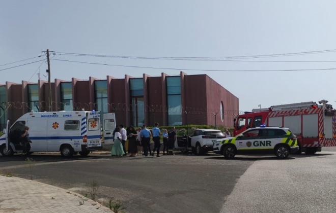 Despiste de carro provoca cinco feridos ligeiros em Sines