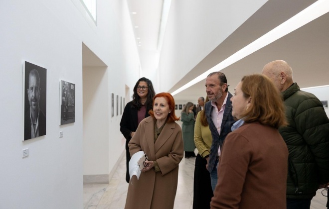 Ministra do Ambiente visitou exposição no Centro de Artes de Sines
