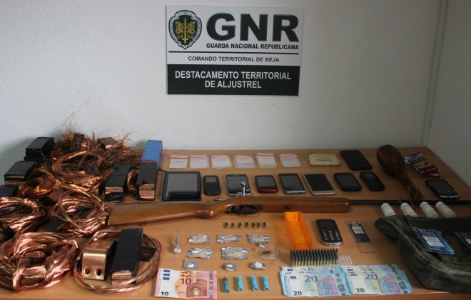 GNR detém suspeitos de tráfico de droga e apreende heroína e haxixe em Aljustrel