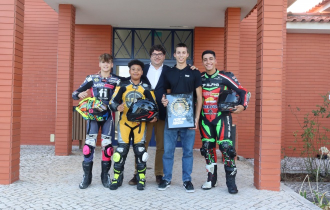 Águas de Santo André renova protocolos com quatro atletas de Vila Nova de Santo André
